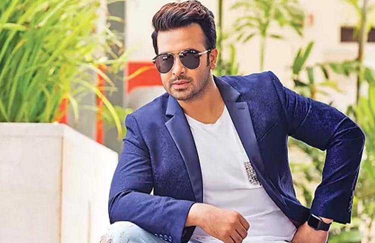 নতুন লুকে শাকিব