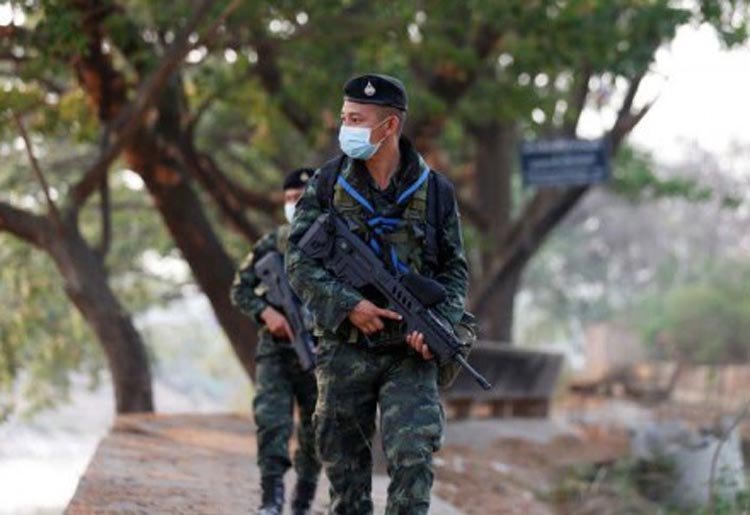 মিয়ানমারের সশস্ত্র বাহিনীকে চাল দিতে চায় না থাই সেনারা