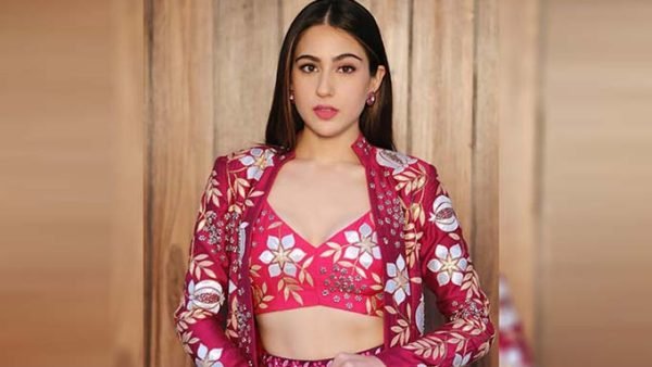 হট লুকে সারা