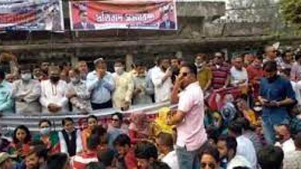 প্রেস ক্লাবের সামনে বিএনপির বিক্ষোভ সমাবেশ