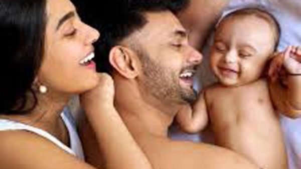 ছেলের ছবি প্রকাশ করলেন অমৃতা রাও