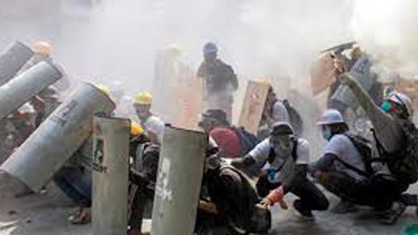 মিয়ানমারে হত্যাকাণ্ডের সমালোচনায় বিশ্ব সম্প্রদায়