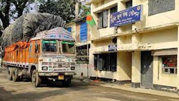 হিলি স্থলবন্দর দিয়ে আমদানি-রফতানি শুরু