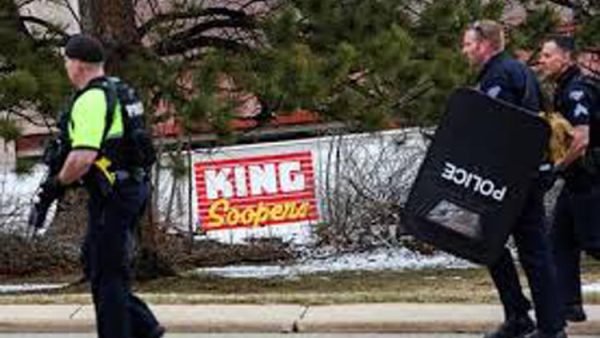 যুক্তরাষ্ট্রে সুপারমার্কেটে গুলি, পুলিশসহ নিহত ১০