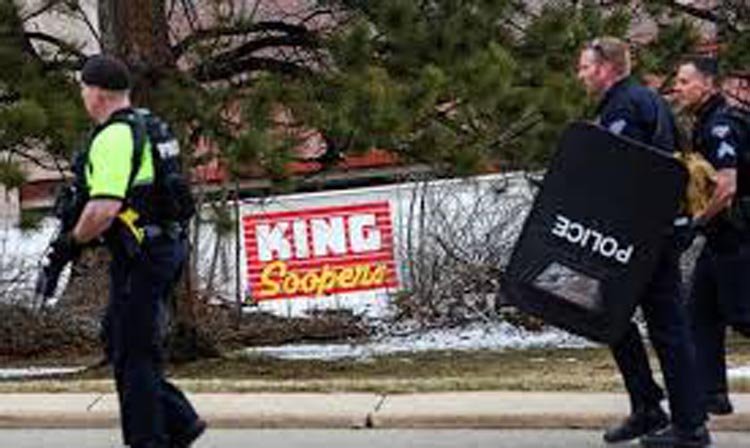 যুক্তরাষ্ট্রে সুপারমার্কেটে গুলি, পুলিশসহ নিহত ১০