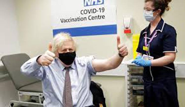 ভ্যাকসিন নিলেন যুক্তরাজ্যের প্রধানমন্ত্রী