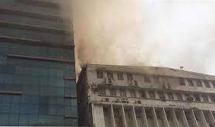আদমজী কোর্ট বিল্ডিংয়ে আগুন