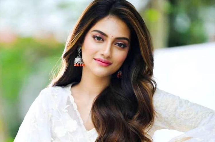 প্রচারে গিয়ে মেজাজ হারালেন নুসরাত