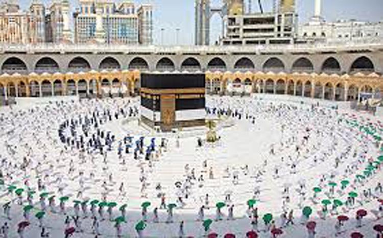 হজে যেতে হলে নিতে হবে করোনার টিকা: সৌদি স্বাস্থ্যমন্ত্রী
