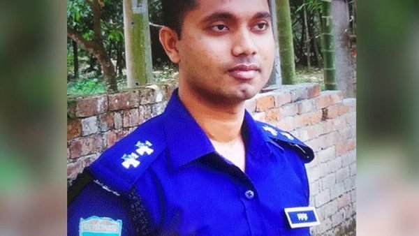 বিসিএস পরীক্ষার ছাড়পত্র না দেওয়ায় আত্মহত্যা