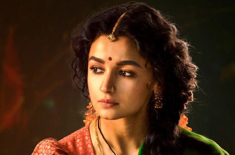 জন্মদিনে অন্য রূপে আলিয়া