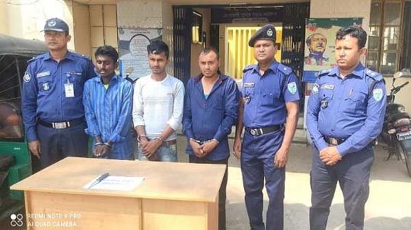 রাজনগরে ব্যবসায়ী হত্যা : তিনজন গ্রেপ্তার