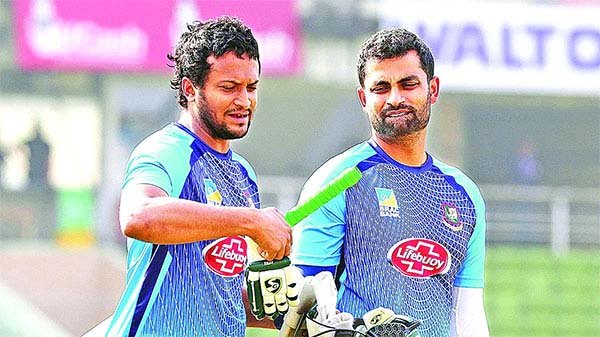 তামিম সাকিবদের শ্রদ্ধা