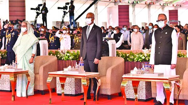 ঐতিহাসিক উদ্‌যাপনে বাংলাদেশ