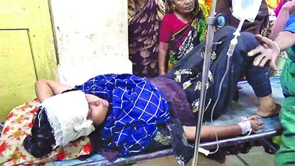 হবিগঞ্জে ঘুমন্ত স্কুলছাত্রীকে কোপালো দুর্বৃত্তরা