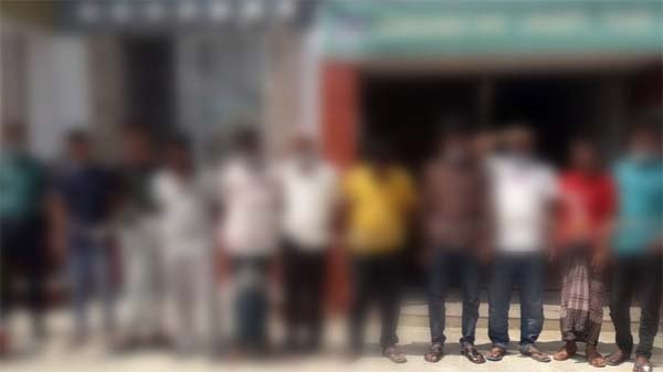 কুচাইয়ে খেলার মাঠে জুয়া আসর, আটক ১২