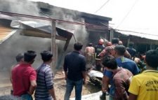 চুনারুঘাটে আগুনে পুড়ল ৫টি দোকান