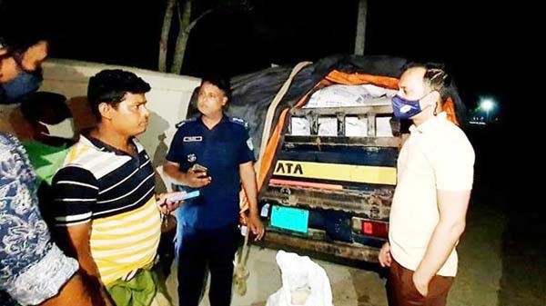 আজমিরীগঞ্জে ৬২ বস্তা চালসহ যুবক আটক