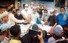 নয়াসড়ক সামাজিক কল্যাণ সংস্থার ইফতার বিতরণ