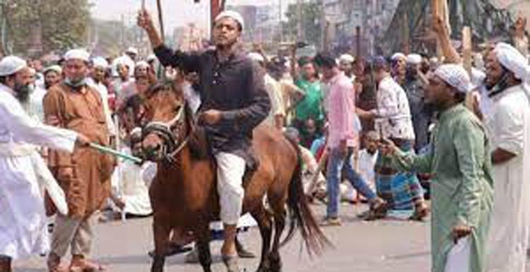 ঘোড়ায় চড়ে পিকেটিং করা সেই হেফাজত নেতা গ্রেপ্তার