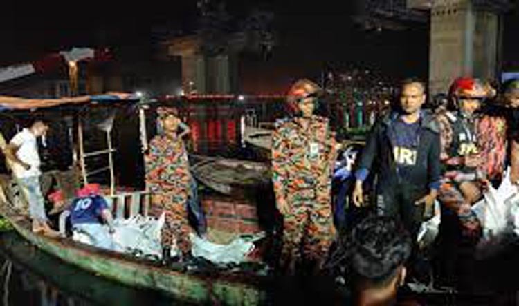 শীতলক্ষ্যায় লঞ্চডুবিতে ৫ জনের মরদেহ উদ্ধার