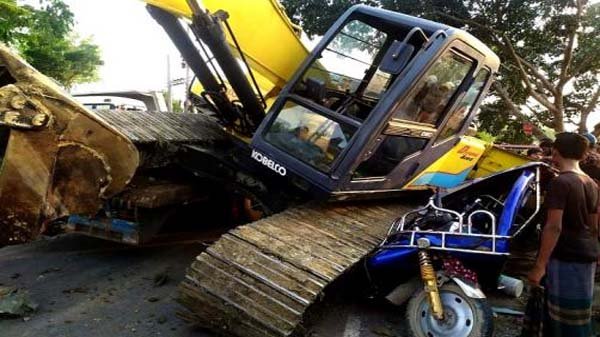 জৈন্তাপুরে সড়ক দুর্ঘটনায় আহত ৪