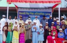রেঙ্গা হাজীগঞ্জে ৫ মাদ্রাসা পবিত্র কোরআন শরীফ বিতরণ