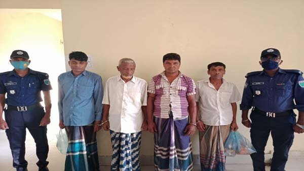 দোয়ারাবাজারে ৪ জুয়ারি আটক