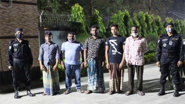 লাক্কাতুরা থেকে ৫ মাদকসেবী গ্রেফতার