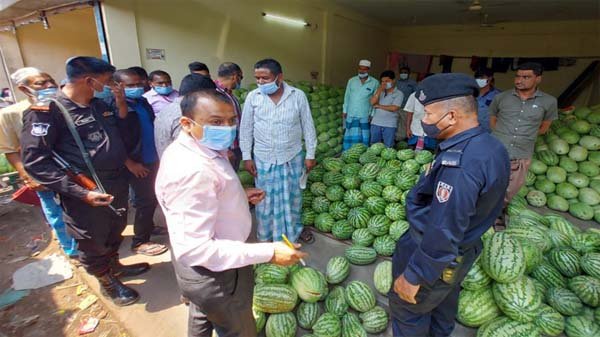 নগরীতে এক তরমুজে ৩শ’ লাভ, স্বপ্নসহ ৫ প্রতিষ্ঠানকে জরিমানা