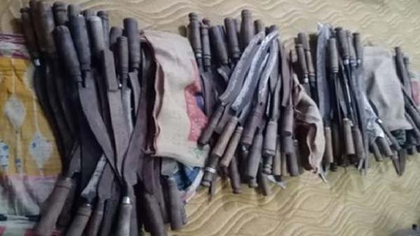 ঢাকার ইসলামবাগে মাদরাসায় অভিযান, শতাধিক চাকু উদ্ধার