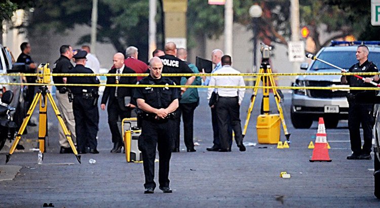 যুক্তরাষ্ট্রের  ইন্ডিয়ানাপোলিসে বন্দুকধারীর গুলিতে নিহত ৮