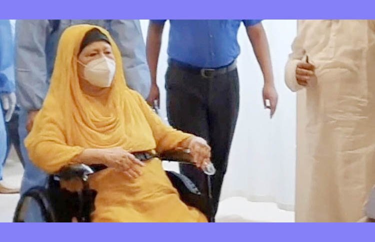 শ্বাসকষ্ট বেড়ে যাওয়ায় সিসিইউতে খালেদা