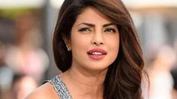 করোনা মোকাবিলায় ভারতকে ৫ কোটিরও বেশি সহায়তা দিলেন প্রিয়াঙ্কা