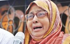 চার্জশিট দাখিলের দিনে যা বললেন রায়হানের মা