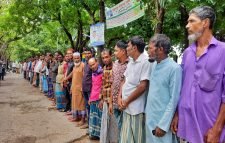 দোয়ারাবাজারে ইয়াবা দিয়ে ফাঁসাতে গিয়ে ফেঁসে গেল দুই যুবক