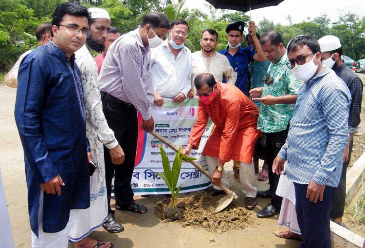 গোয়াইনঘাটের কুরআন মাদ্রাসায় রোটারী ক্লাব অব সিলেট সেন্ট্রালের বৃক্ষ রোপন