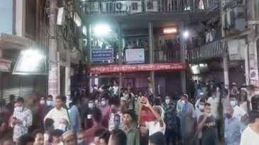 সিলেটের শুকরিয়া মার্কেট বন্ধ করলো জেলা প্রশাসন, ব্যবসায়ীদের বিক্ষোভ