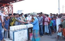 ১৪নং ওয়ার্ড ছাত্রলীগের উদ্যোগে  সুবিধা বঞ্চিতদের মাঝে ইফতার বিতরণ 