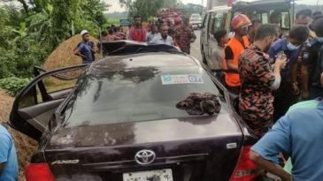 সিলেট অভিমুখী প্রাইভেট কারের ধাক্কায় নিহত তিন