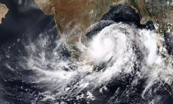 ‘যশ’ আছড়ে পড়তে পারে ১৫৫-১৬৫ কিলোমিটার বেগে