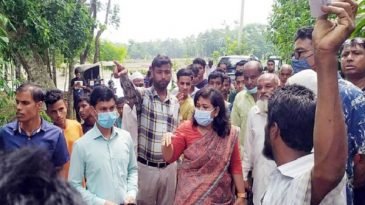 জকিগঞ্জে সরকারি রাস্তা উদ্ধার করলেন ইউএনও