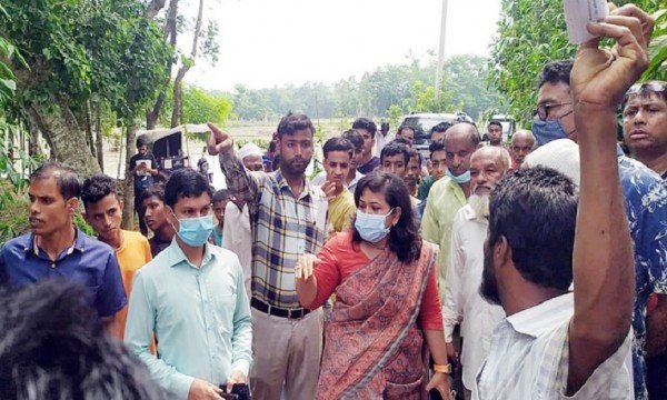 জকিগঞ্জে সরকারি রাস্তা উদ্ধার করলেন ইউএনও