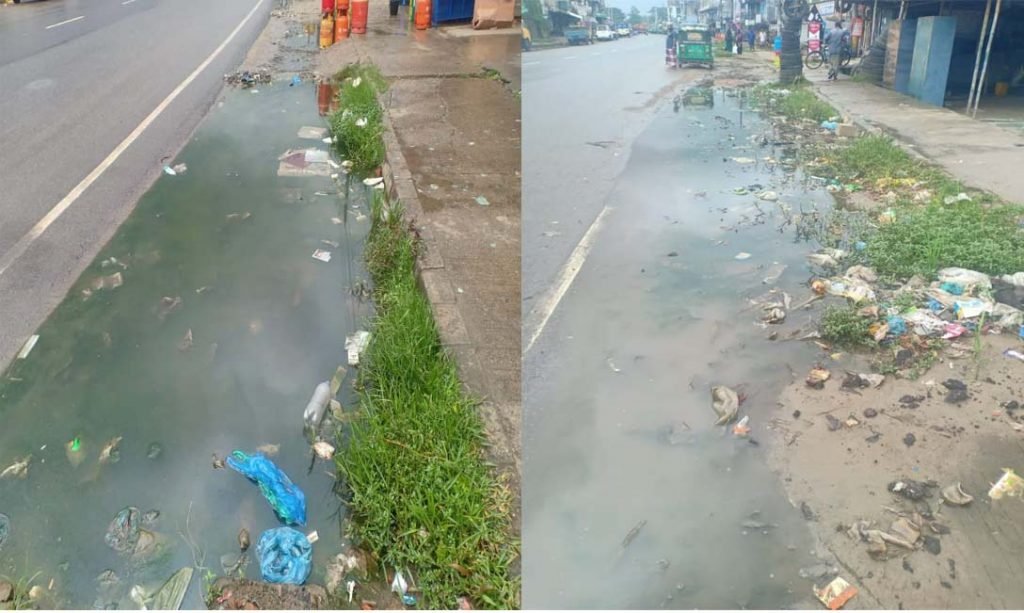 লালাবাজারে প্রধান সড়কে জলাবদ্ধতা, নোংরা জলে ভোগান্তি