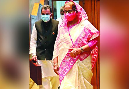 জীবন-জীবিকার বাজেটে বিশাল ঘাটতি