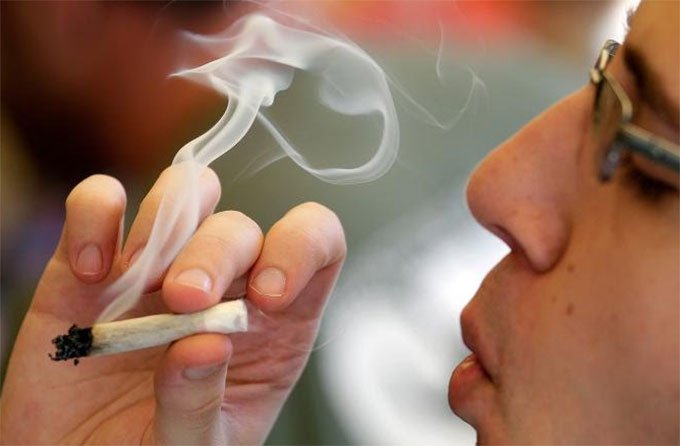 ওয়াশিংটনে ভ্যাকসিন নিলে মিলছে গাঁজা