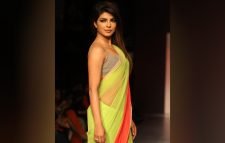 বাধ্য হয়ে হলিউডে