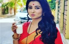 উঠতি বয়সের ছেলেমেয়েদের মাথায় যৌনতার বিষ ঢালার জন্য এই সমস্ত ওয়েব সিরিজগুলোই দায়ী বলে মনে করেন।