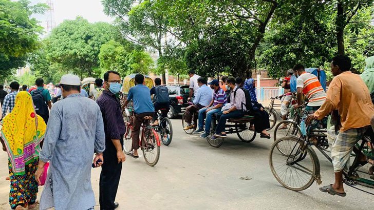অফিস খোলা রেখে সীমিত লকডাউন, ভোগান্তিতে পেশাজীবীরা
