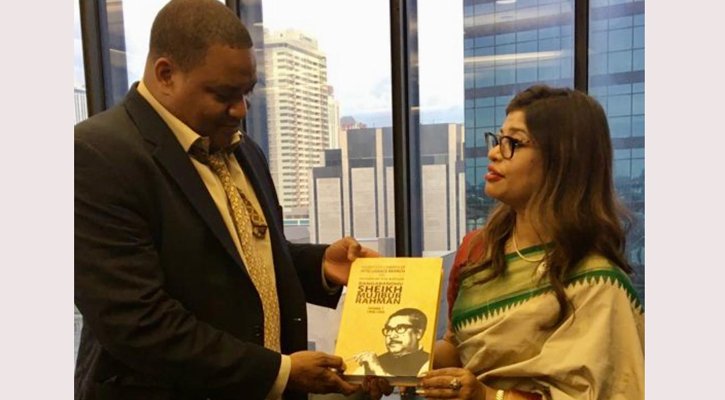 বঙ্গবন্ধুকে সম্মান জানালেন আটলান্টিক সিটি মেয়র